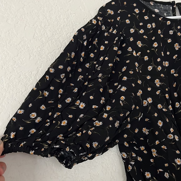 Lily White black floral blouse - Picture 3 of 3